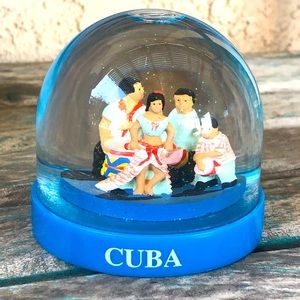 Vintage Cuba Snow Globe Rare Find